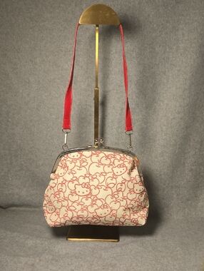 Sanrio Cream and Red Hello Kitty Kiss-Lock Shouder Bag
